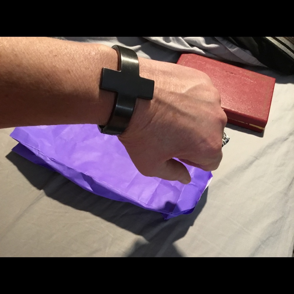 Cross bracelet